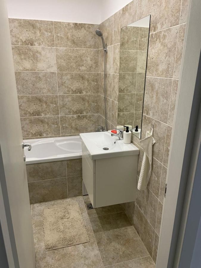 Roşu Militari Comfort Studio מראה חיצוני תמונה