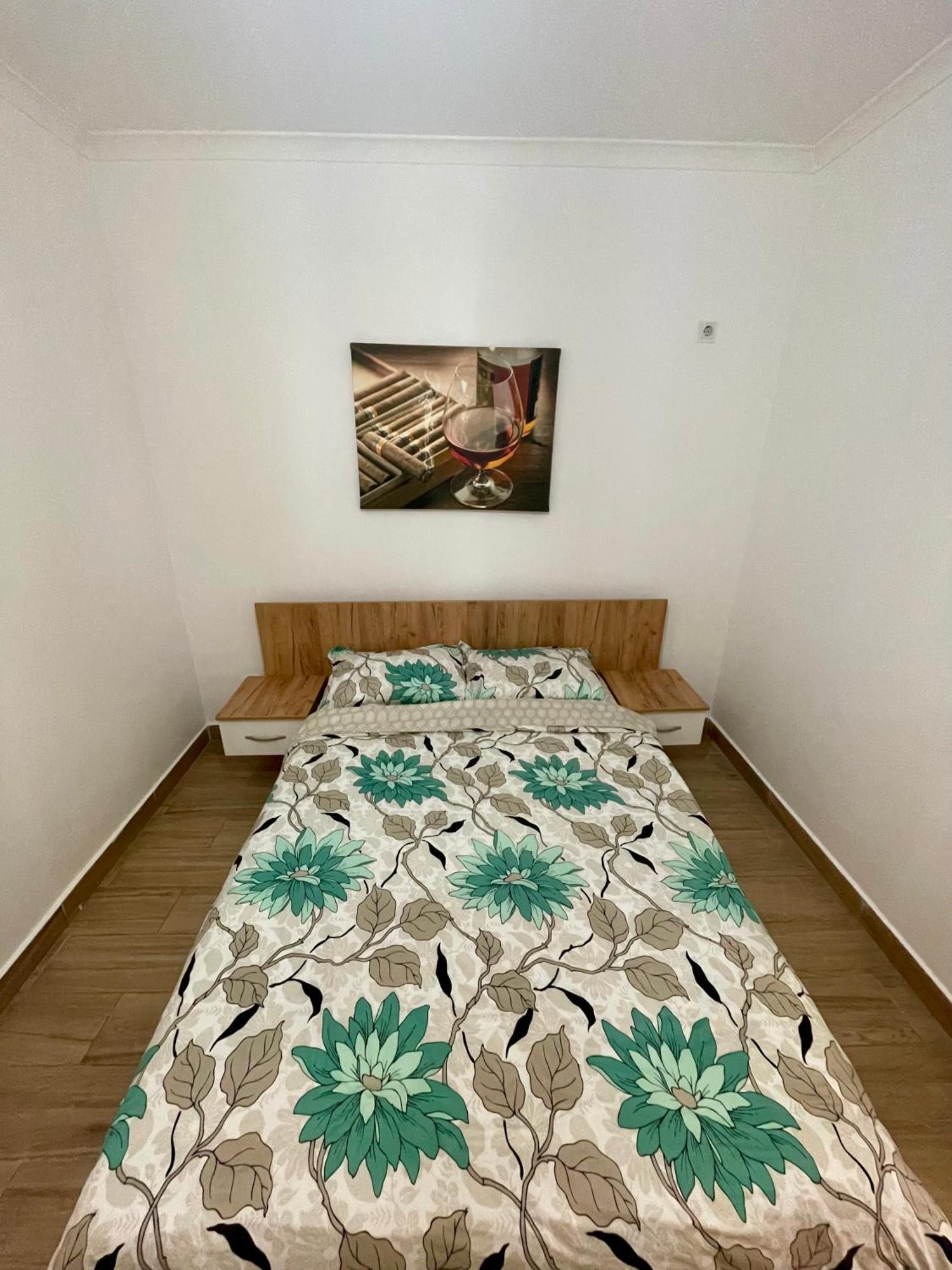 Roşu Militari Comfort Studio מראה חיצוני תמונה
